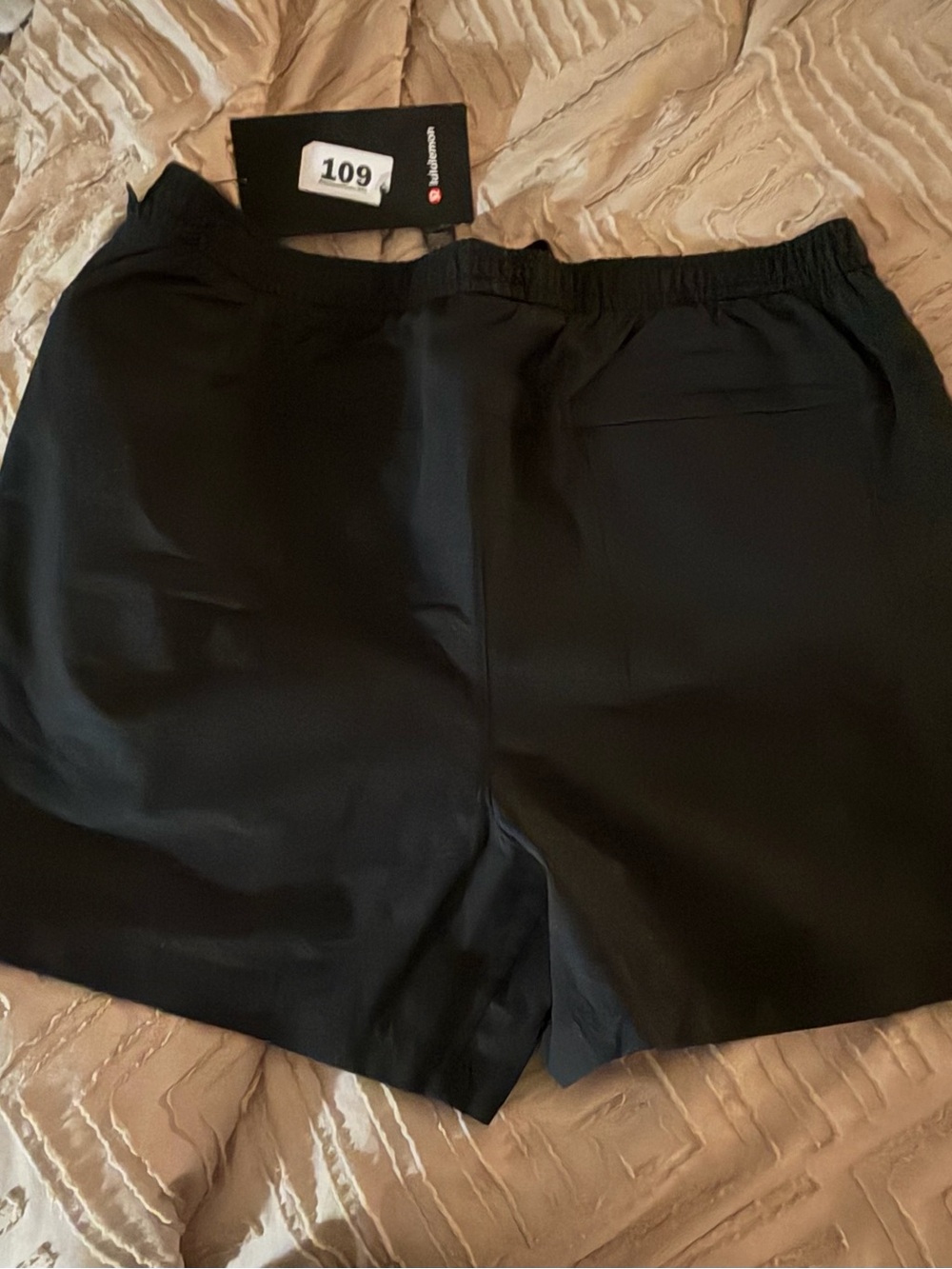 lululemon athletica Men’s Black Lightweight Athletic Shorts - Picture 3 of 5
